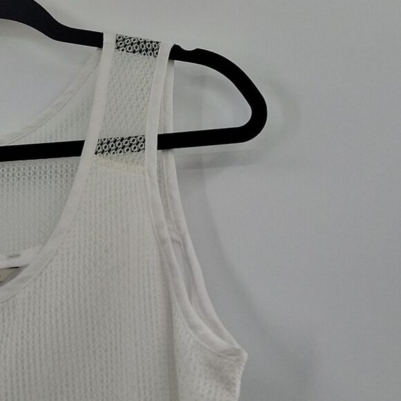 3 For$20 Calvin Klein Jeans tank top size M - Picture 3 of 7
